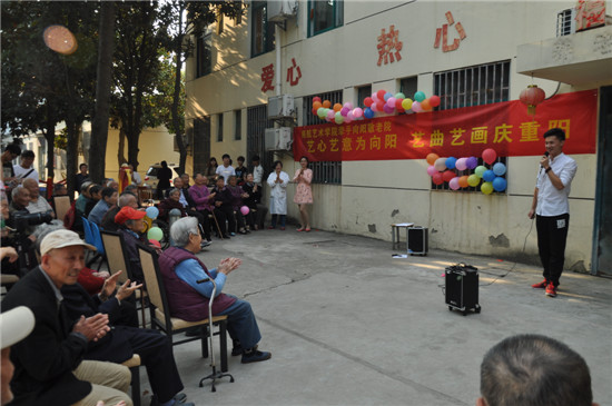 学生唱歌 蒋正摄